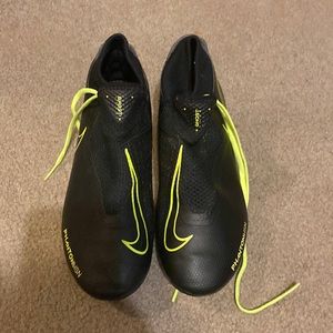 Kids Nike ghost lace cleats size 7 big kids